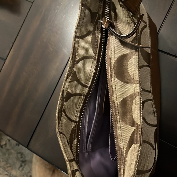 Coach Handbag - Picture 9 of 17